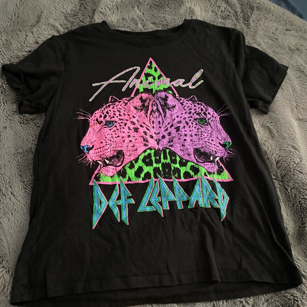Graphic tee